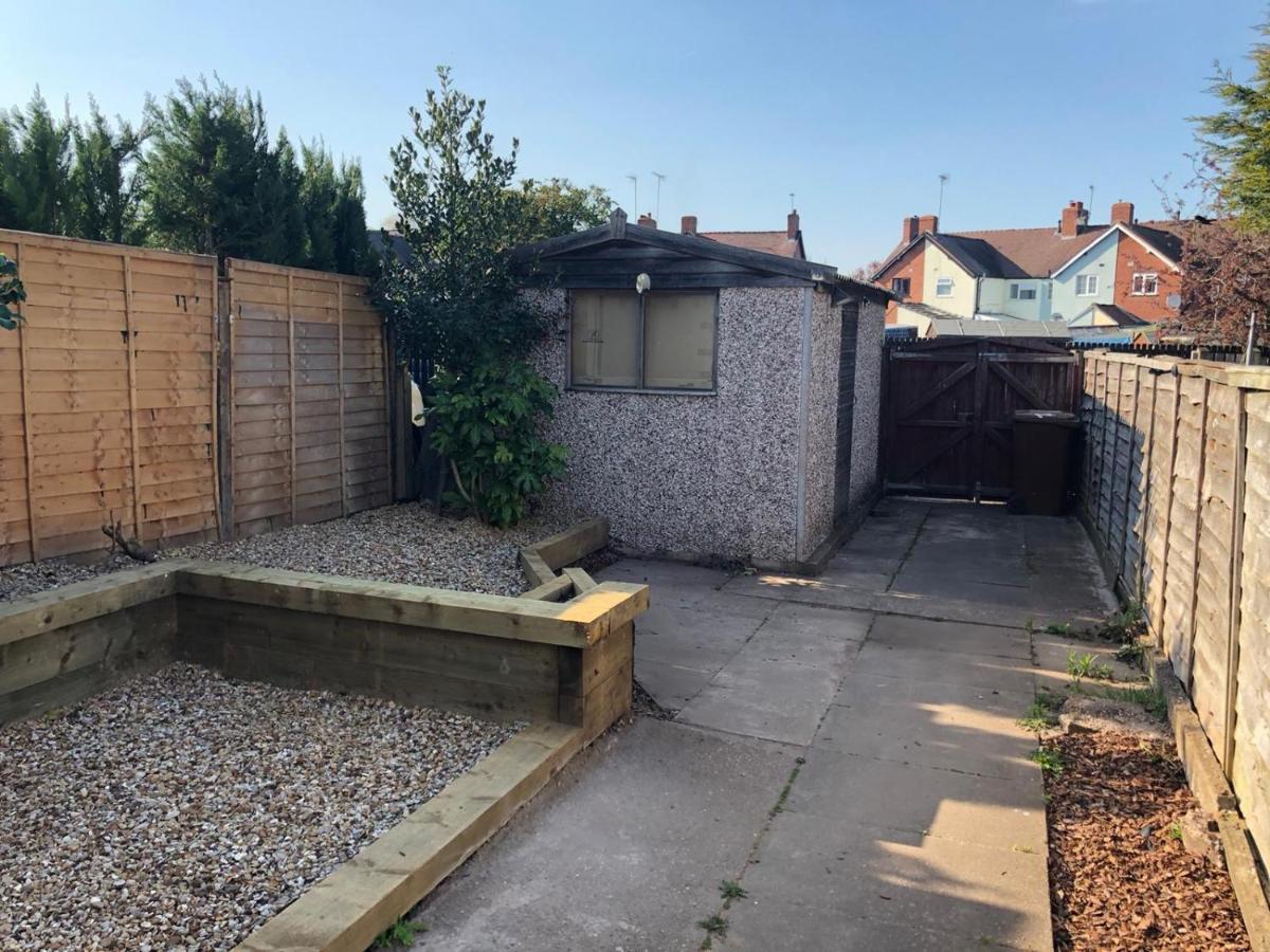 Cannock House ~ 4 Bedrooms All With Ensuite. Rugeley Exterior photo